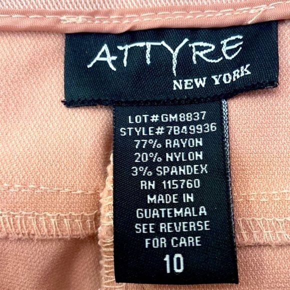 NWOT Attyre New York Pink Rayon Nylon & Spandex Pearl Embellished Jeans Size 10 - Picture 7 of 7